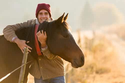 Help for Injured Veterans Through Horse Therapy